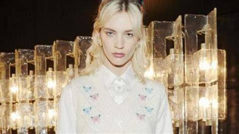Stile di Alessandra Rich: mix tra kitsch, femminilità e provocazione