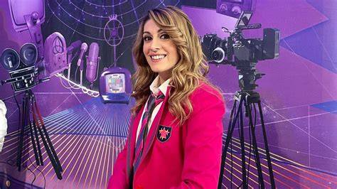 Laura Carusino in studio televisivo