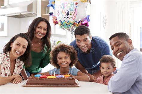 Famiglia riunita per un compleanno
