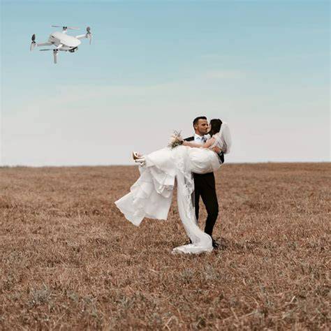 Riprese aeree con drone durante un matrimonio