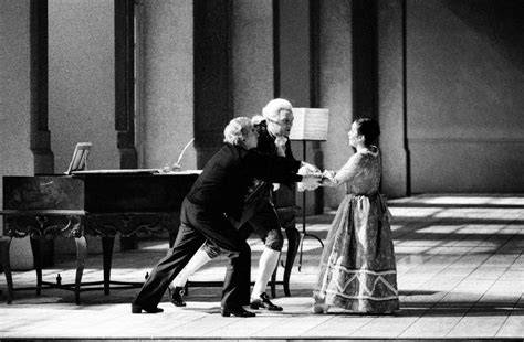 Giorgio Strehler sul palco