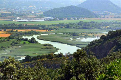 Vista panoramica del fiume Volturno
