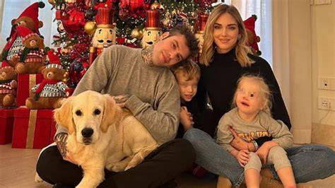 Famiglia Ferragni in aeroporto