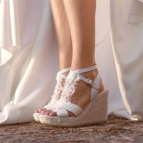 Sandali con zeppa per matrimonio all'aperto