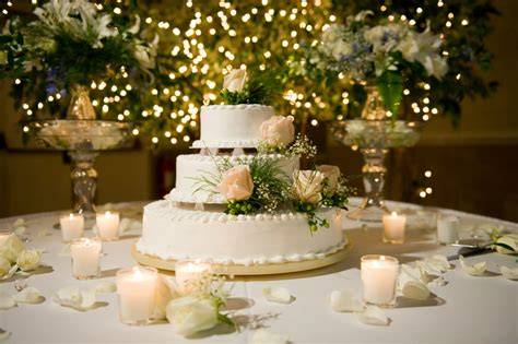 Allestimento tavolo torta nuziale