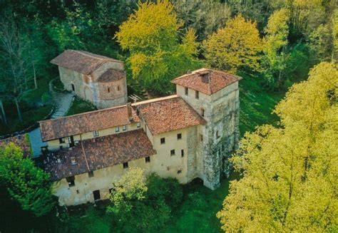Illustrazione di un monastero longobardo