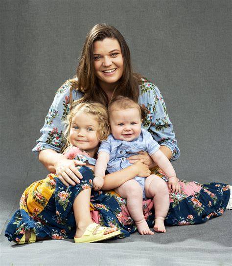 Maggie Doyne con i bambini