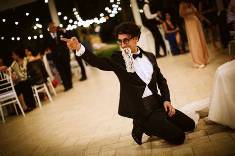 Lancio della giarrettiera durante un matrimonio