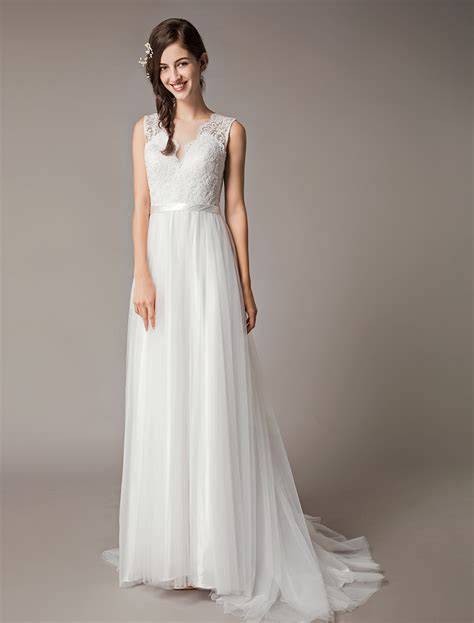 Abito da sposa a trapezio con pizzo