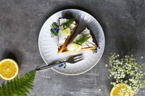 Torta nuziale al limone e sambuco di Harry e Meghan