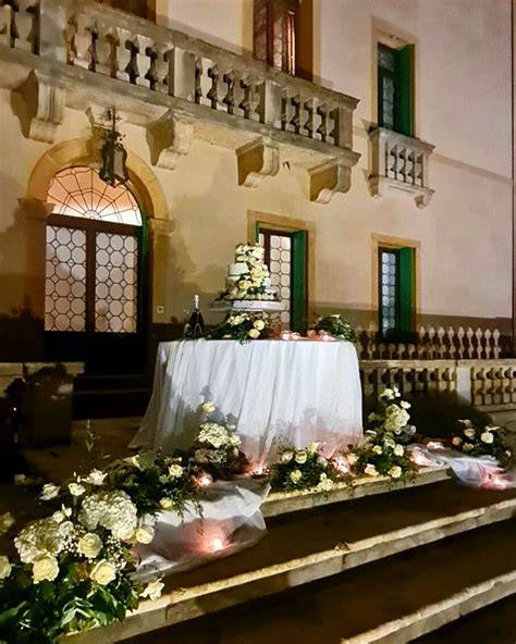 dettaglio floreale di un allestimento nuziale a Villa Elena