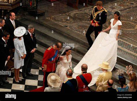 Immagine del violoncellista al matrimonio reale