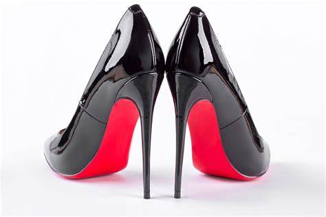 Dettaglio suola rossa scarpe Louboutin