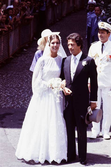 Abito da sposa di pizzo francese Dior di Carolina di Monaco per il matrimonio con Philippe Junot